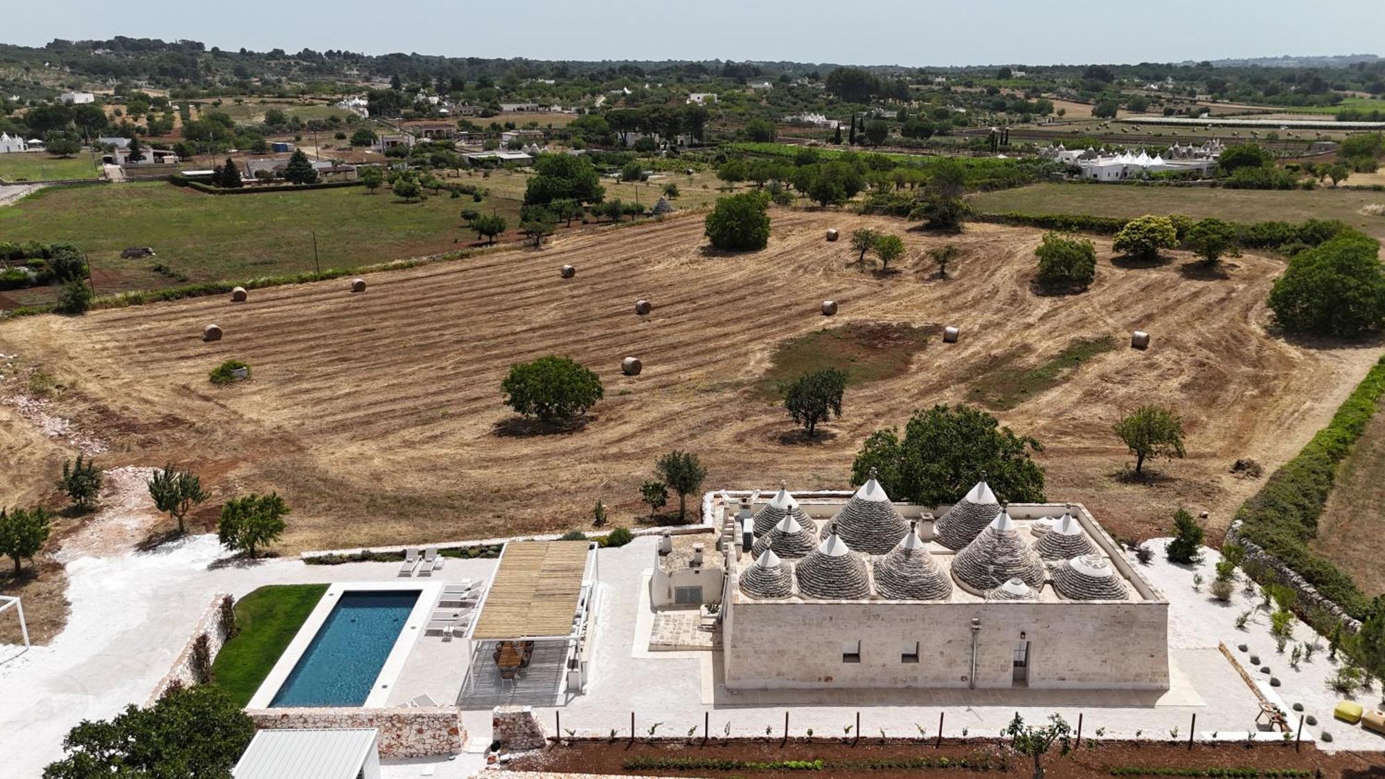 Villa Td I Coni Di Pinure Trulli With Scenic Valley View à Martina Franca Extérieur photo